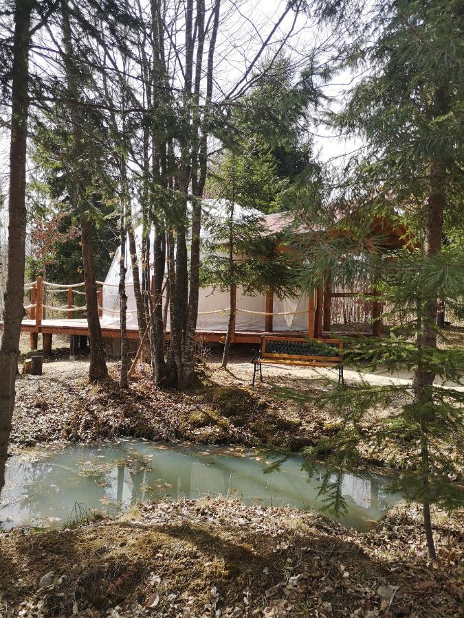 Hotel Medve Dome - Luxury Camping In The Middle Of Nature Vlahita Exterior foto